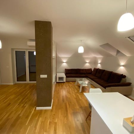 Gaga Residence 3 ทิมิชัวรา ภายนอก รูปภาพ